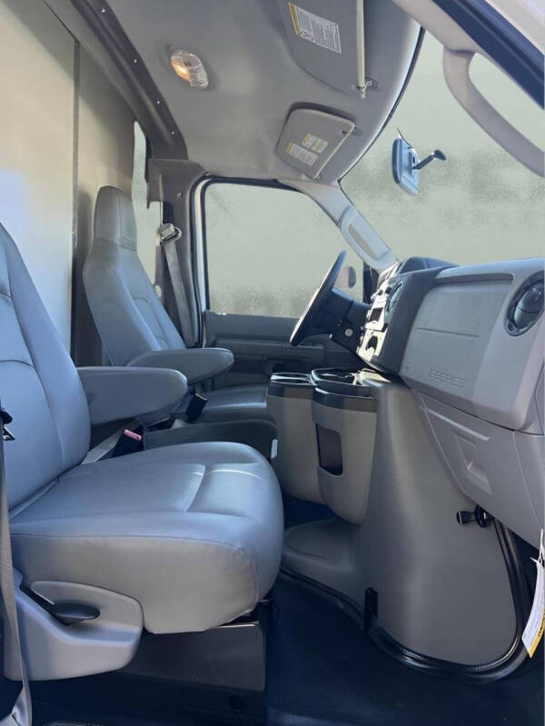 2024 Ford E-Series