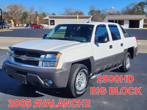 2005 Chevrolet Avalanche 2500 LS