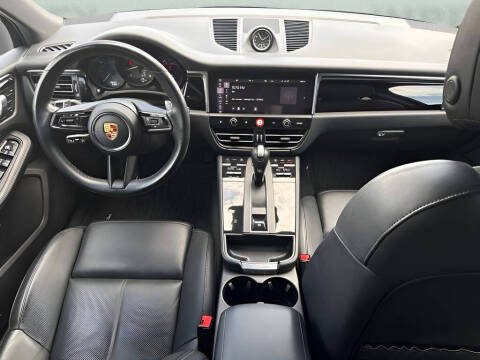 2023 Porsche Macan