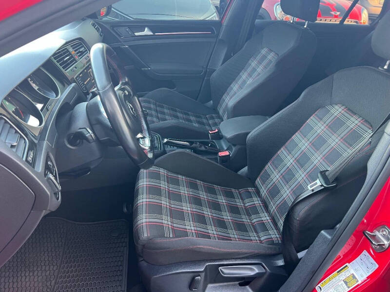 2016 Volkswagen Golf GTI S