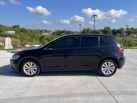 2018 Volkswagen Golf TSI SE