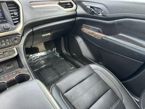 2022 GMC Acadia Denali