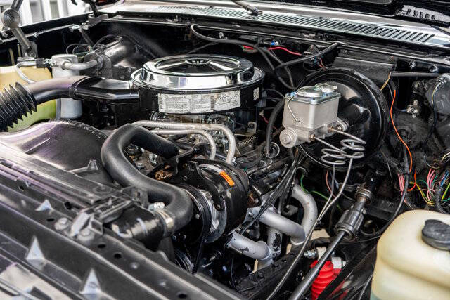 1985 Chevrolet C/K 20 Series 26