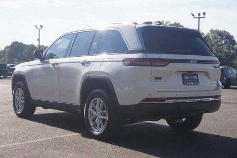 2023 Jeep Grand Cherokee Laredo