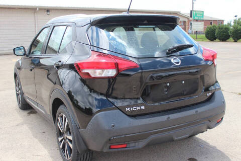 2020 Nissan Kicks SR