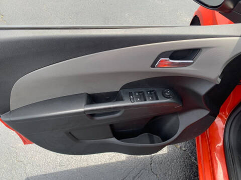 2013 Chevrolet Sonic LT Auto