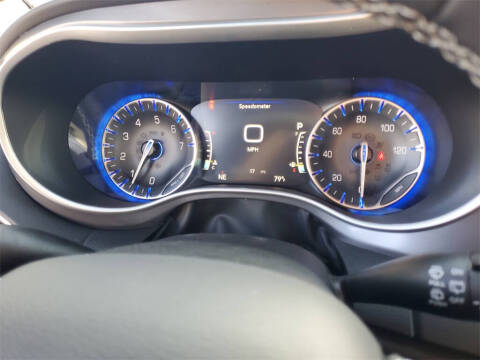 2025 Chrysler Voyager LX