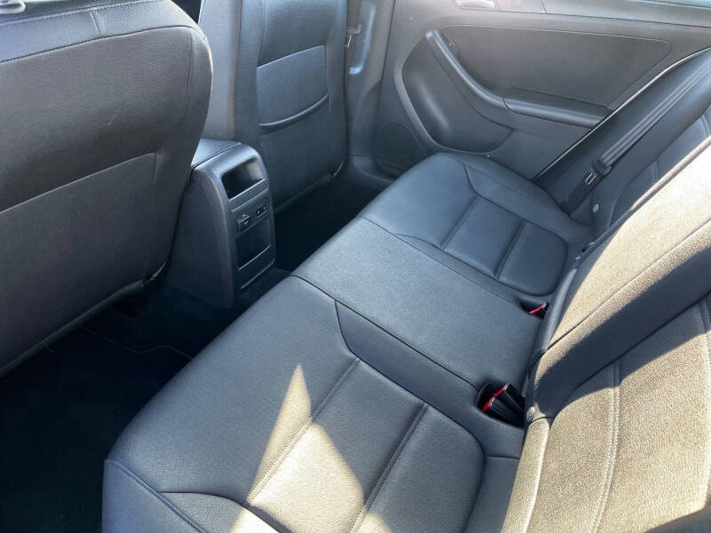 2011 Volkswagen Jetta SE