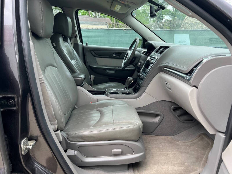 2013 GMC Acadia SLE-2