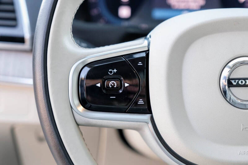 2025 Volvo XC90 B6 Ultra Bright Theme 7P