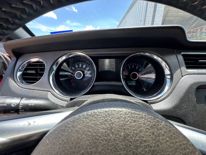 2014 Ford Mustang V6