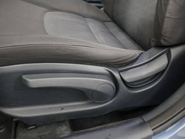 2016 Kia Rio 5-Door LX