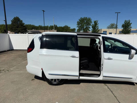 2017 Chrysler Pacifica