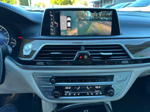 2017 BMW 7 Series 740i