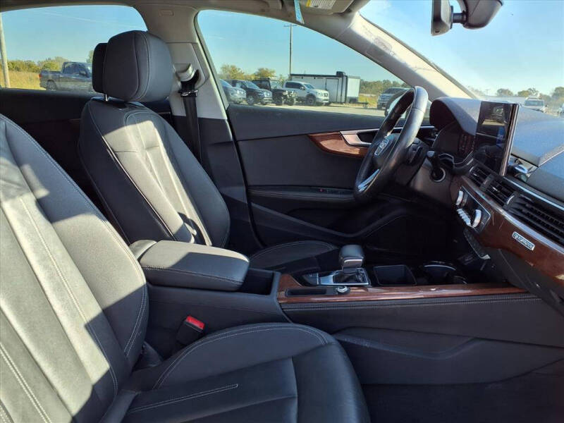 2022 Audi A4 quattro Premium Plus 40 TFSI