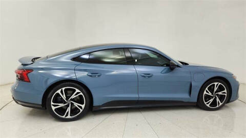 2022 Audi e-tron GT quattro Premium Plus