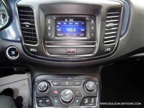 2015 Chrysler 200 S