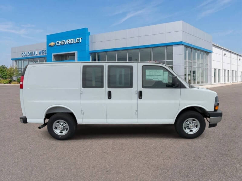 2025 Chevrolet Express 2500