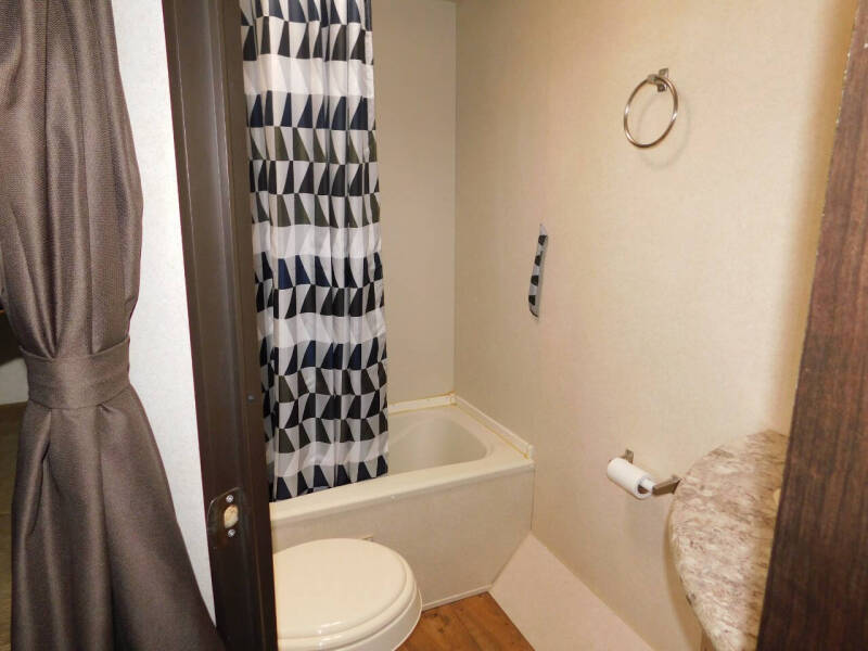 2017 Forest River Wildwood 27 DBK