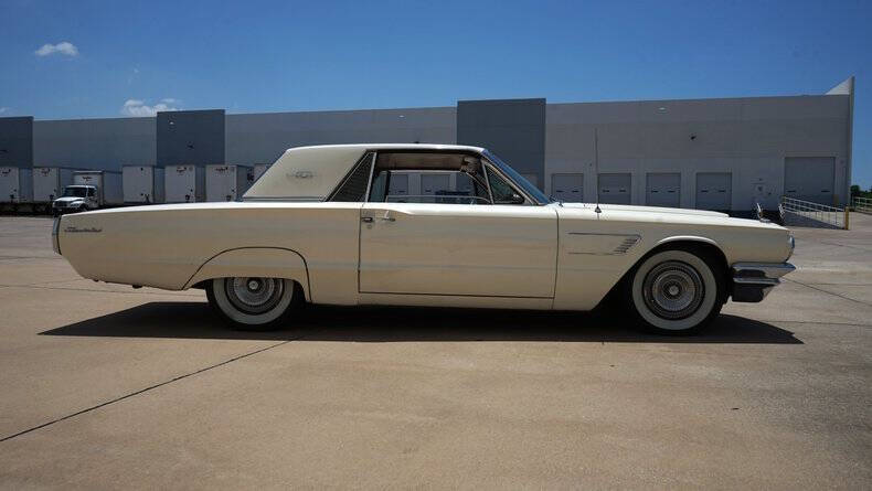 1965 Ford Thunderbird