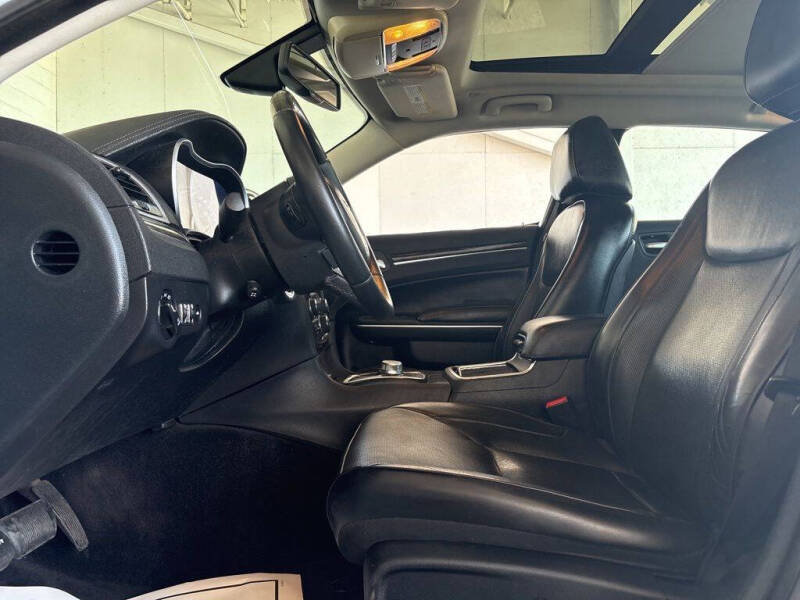 2017 Chrysler 300 C
