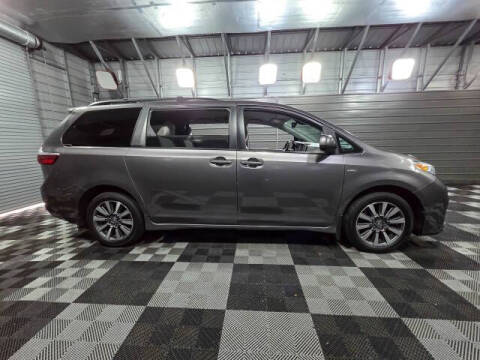 2020 Toyota Sienna LE 7-Passenger