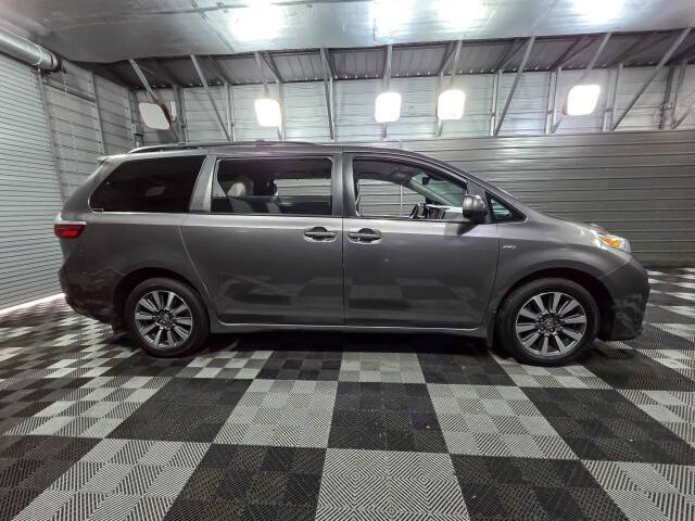 2020 Toyota Sienna LE 7-Passenger