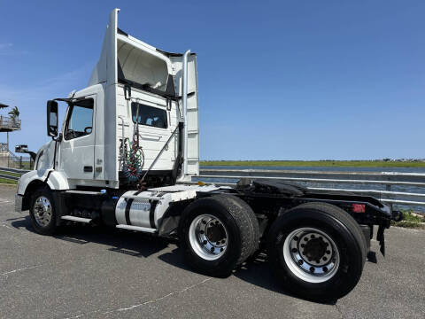 2016 Volvo VNL