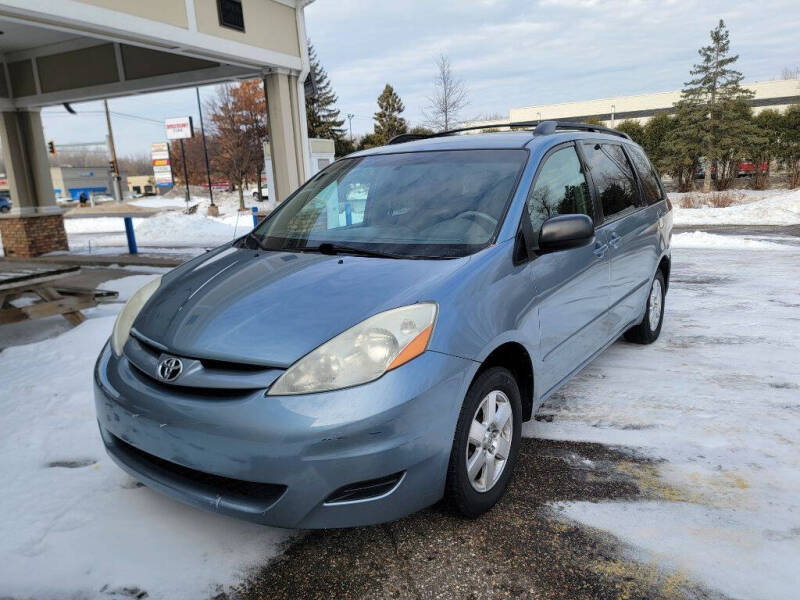 2006 Toyota Sienna LE's photo