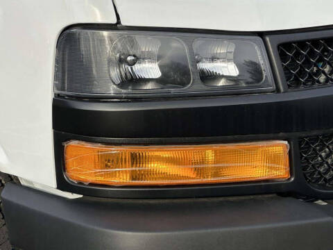 2025 Chevrolet Express 2500