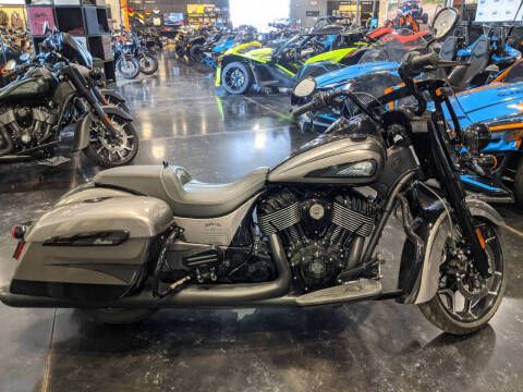 2020 Indian Springfield® Dark Horse® Jack