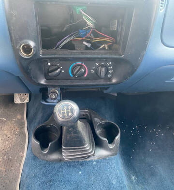 1995 Mazda B-Series B2300