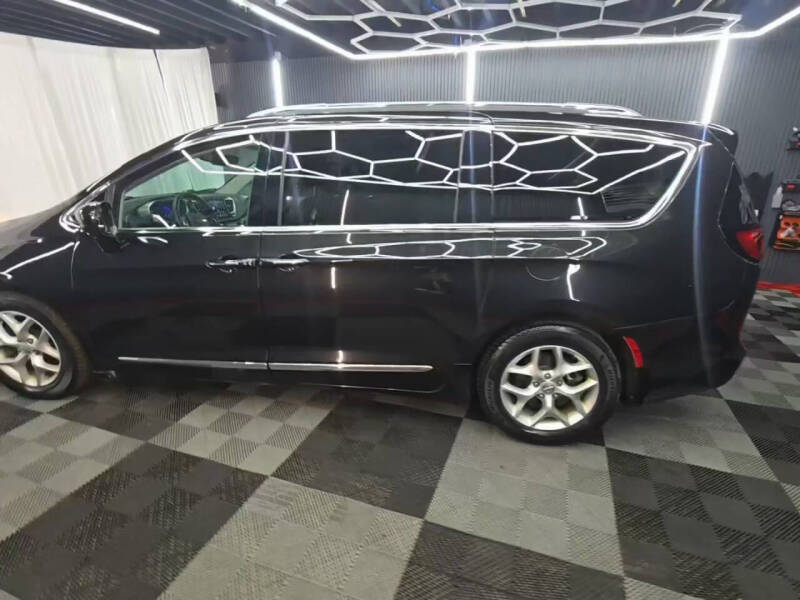 2018 Chrysler Pacifica Touring L Plus