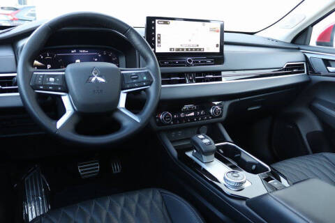 2025 Mitsubishi Outlander SEL