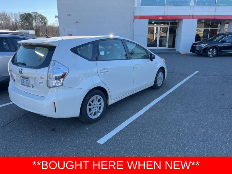 2013 Toyota Prius v Three