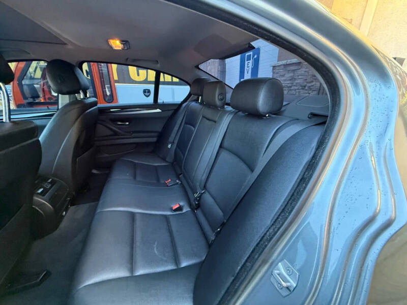 2016 BMW 5 Series 528i