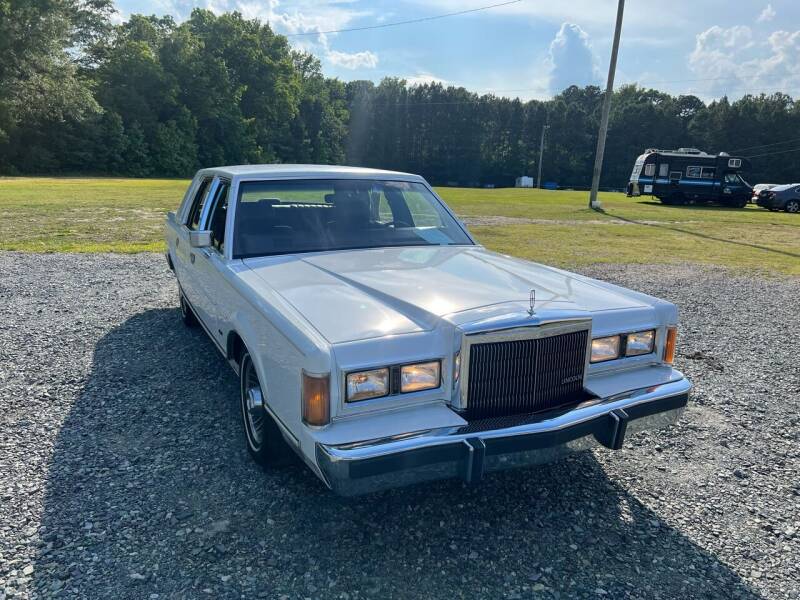 1989 Lincoln Town Car for sale at Sanford Autopark in Sanford NC