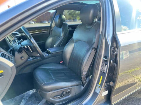 2015 Hyundai Genesis