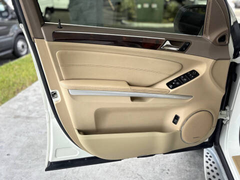 2010 Mercedes-Benz GL-Class GL 550 4MATIC