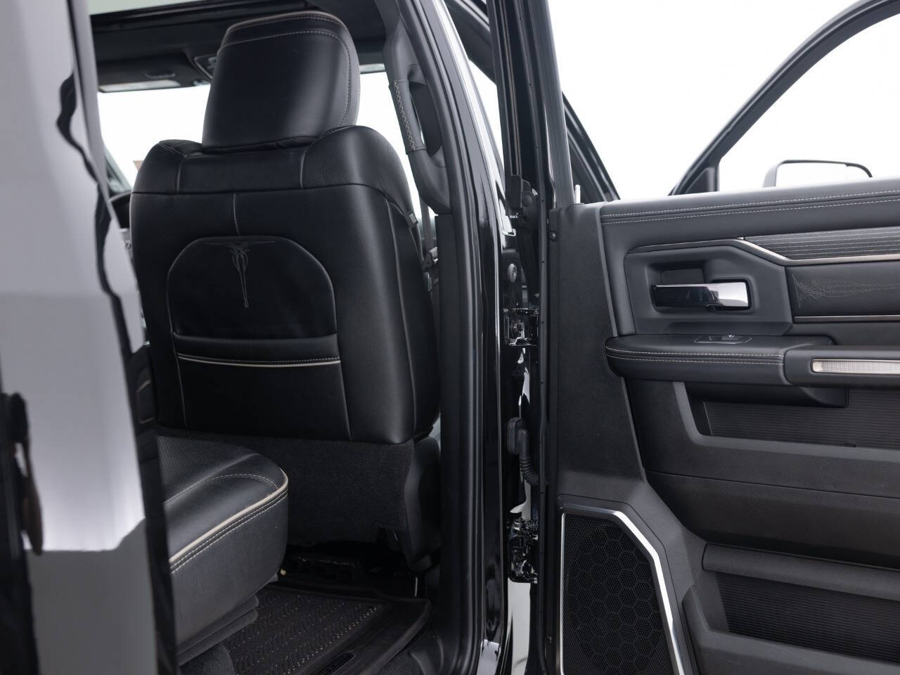 Used Car 2022 Ram 2500  Limited 4x4 4dr Crew Cab 6.3 Ft. Sb Pickup For Sale Under $60,000 In Coal City, Illinois