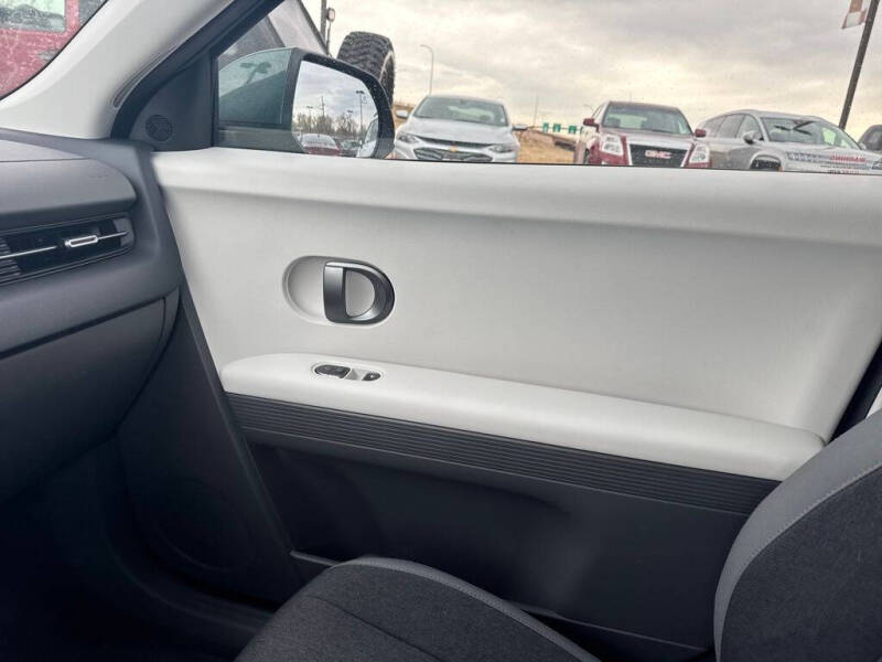 2026 Hyundai Ioniq 5 SE Standard Range