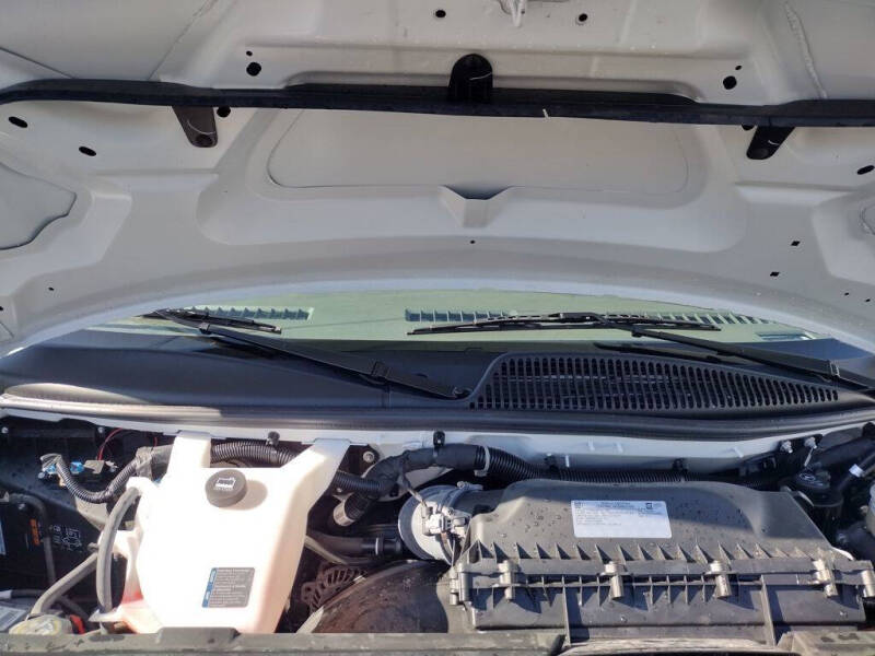 2025 Chevrolet Express 2500