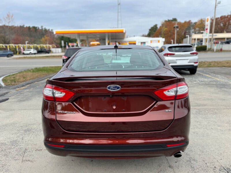 2016 Ford Fusion SE