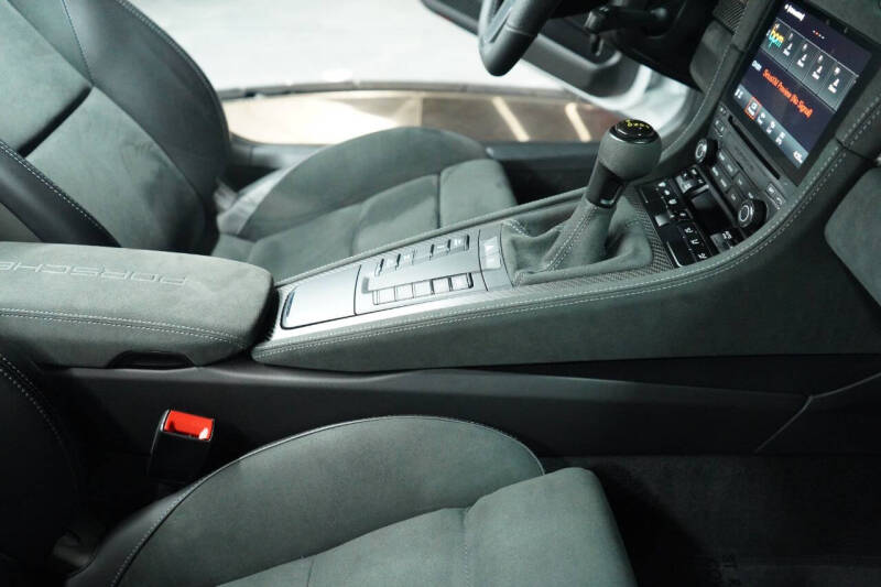 2023 Porsche 718 Cayman GT4 RS