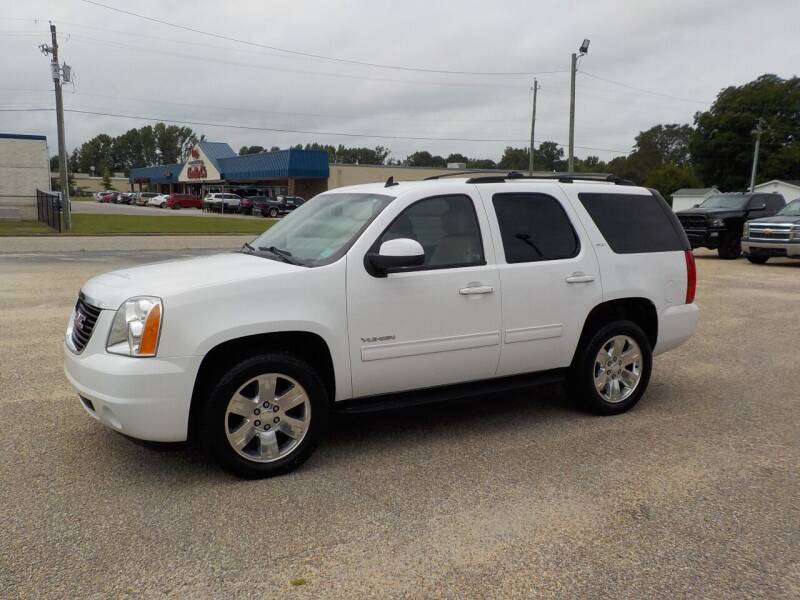 2014 GMC Yukon for sale at Young's Motor Company Inc. in Benson NC