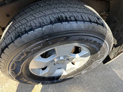 2005 Nissan Pathfinder SE