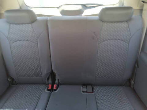 2011 Chevrolet Traverse LS