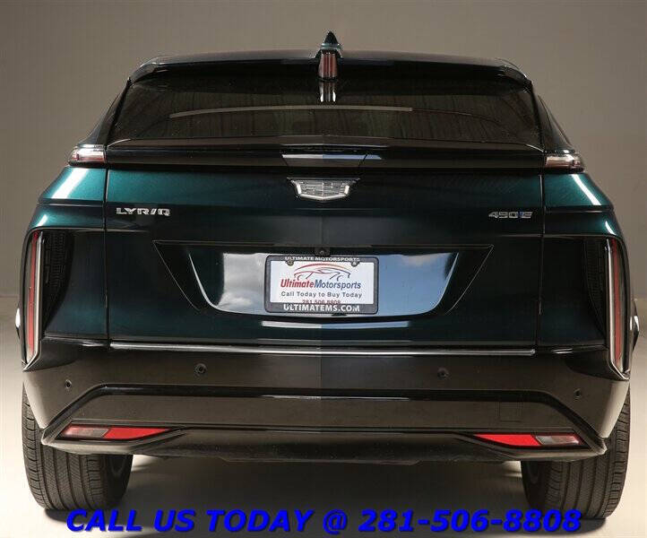 2024 Cadillac LYRIQ Tech