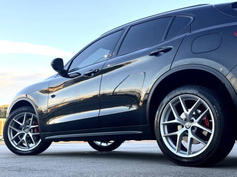 2018 Alfa Romeo Stelvio Sport