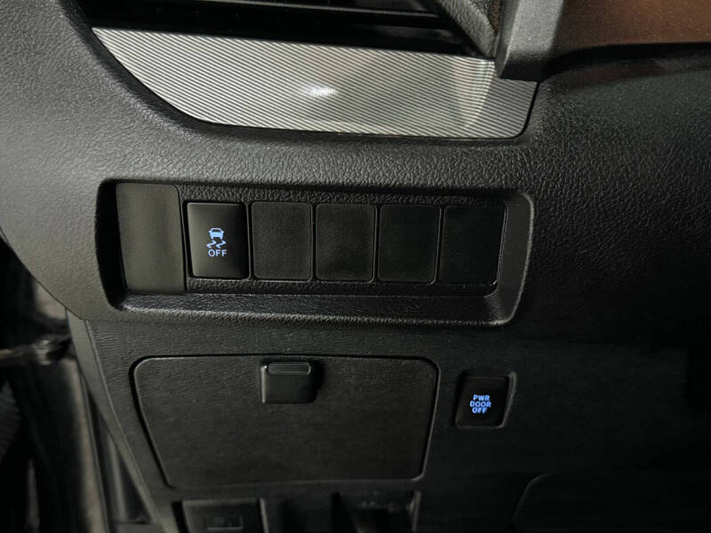 2018 Toyota Sienna SE Premium 8-Passenger